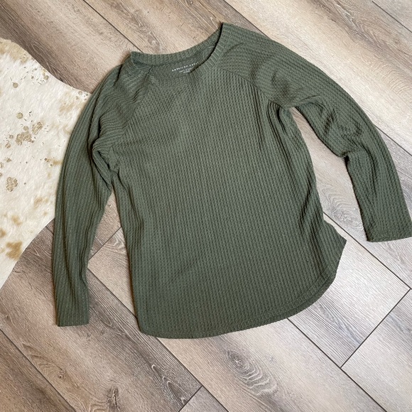 American Eagle Outfitters Tops - American Eagle waffle knit soft & sexy plush top